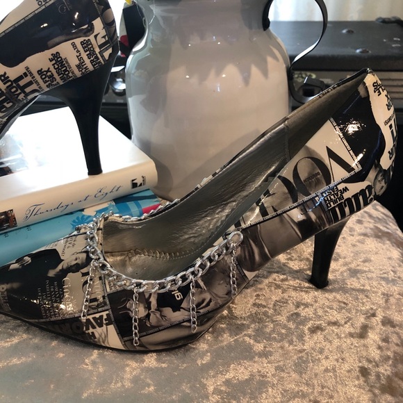 💼 Nicole Miller “Vogue Inspired” Heels - Picture 5 of 9